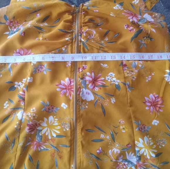 New Glory Boho Women's Gold Floral Zip Up Tank Top Size XL - Picture 7 of 8